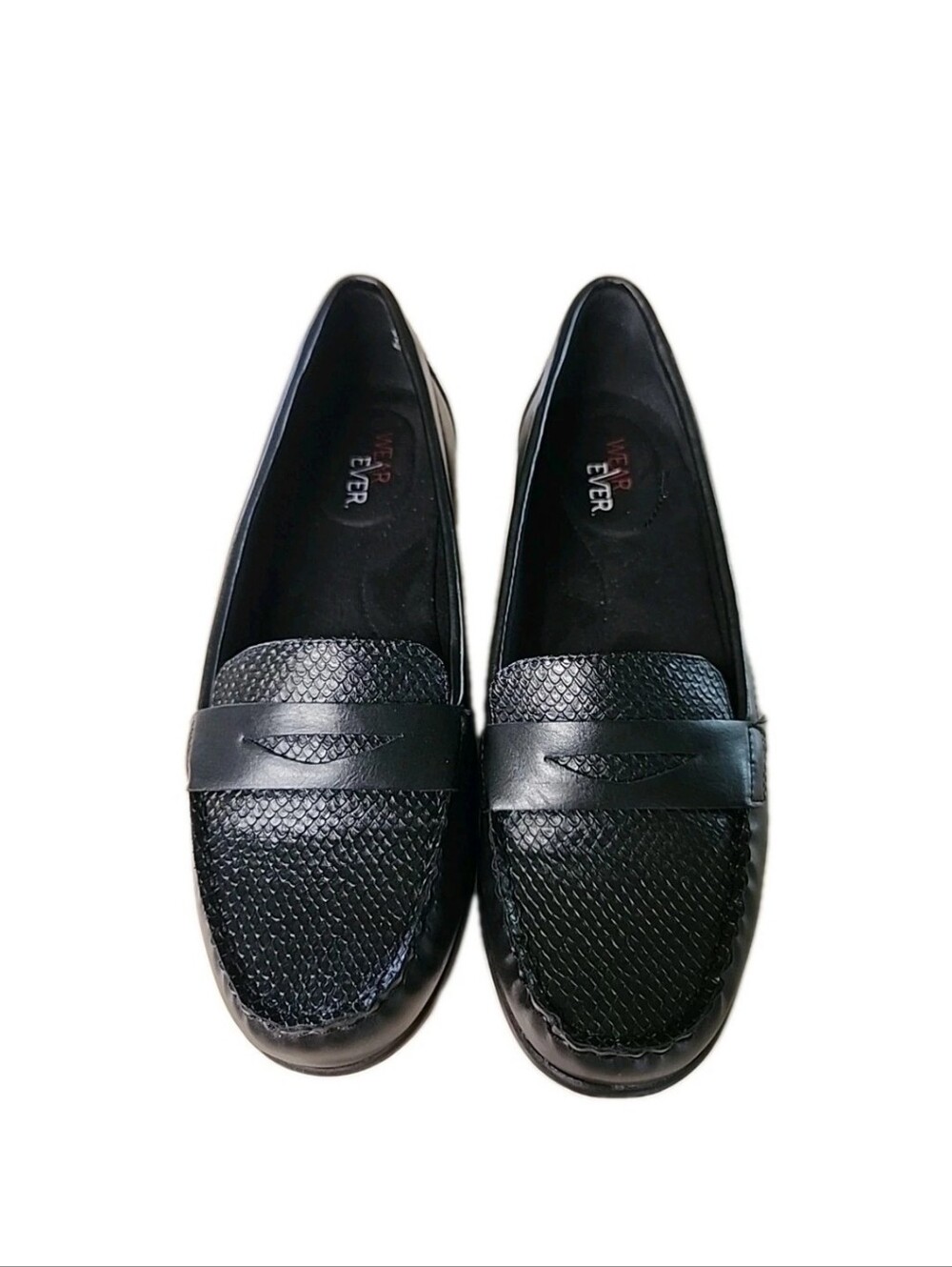 WearEver Britton Black Loafers Womens Size 9.5 Slip On Penny Flats Comfort Shoes